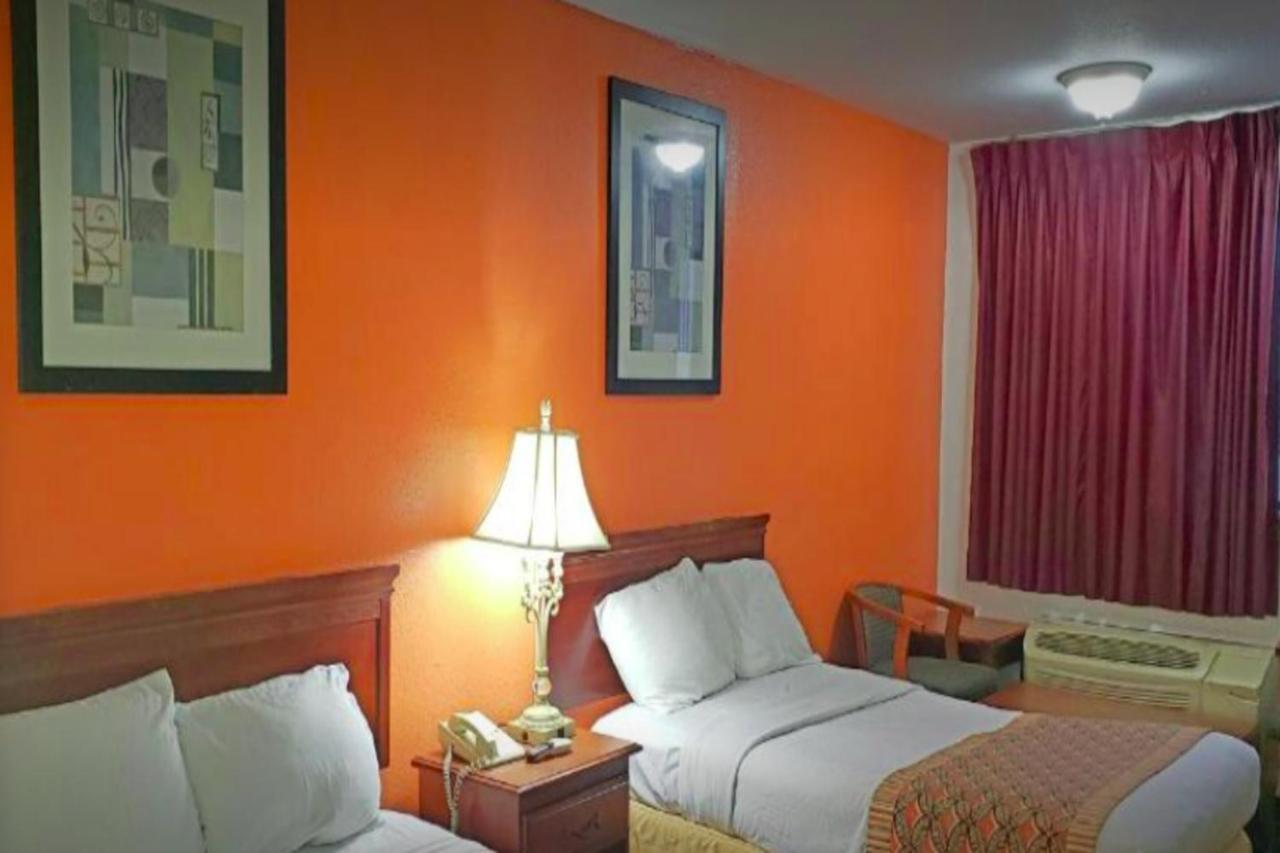 Oyo Hotel Richmond Hill Savannah Area I-95 Exterior photo